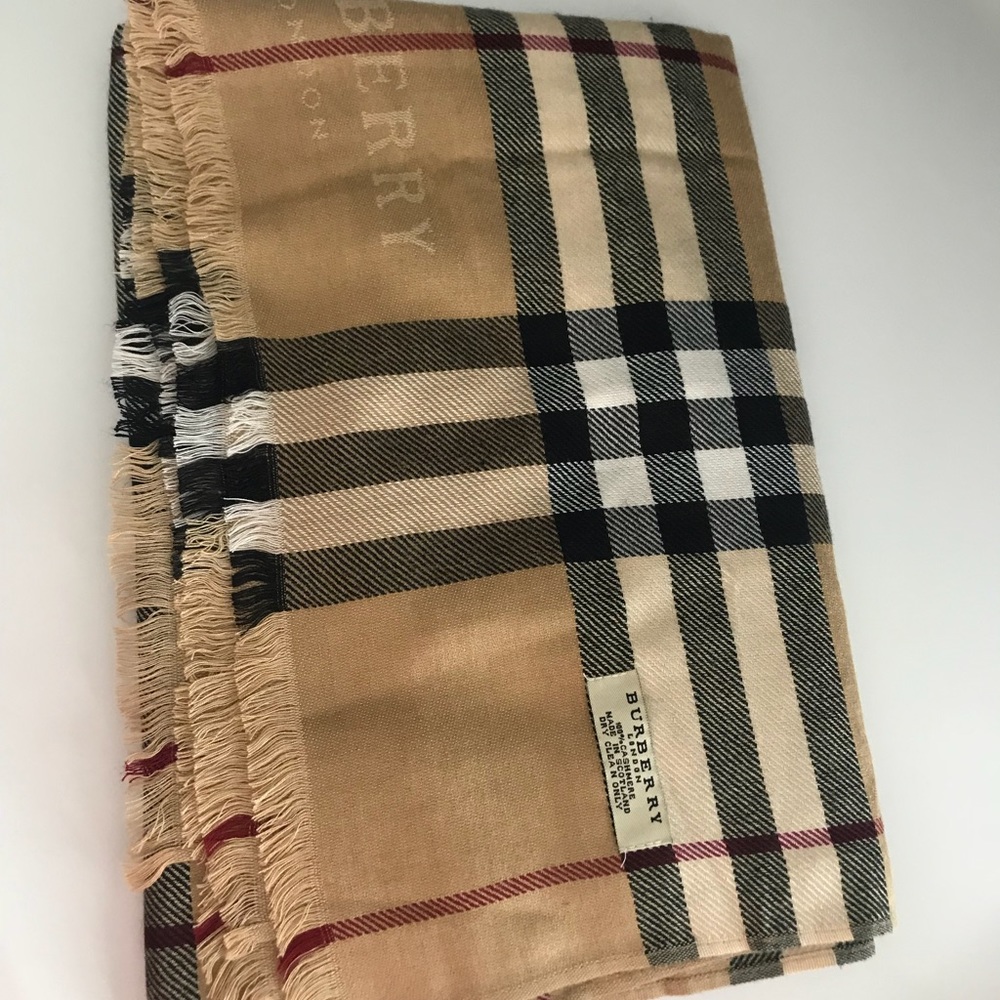 BURBERRY Cashmere Scarf